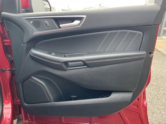 Used 2024 Ford Edge ST w/ Equipment Group 401A AWD/4WD image 16