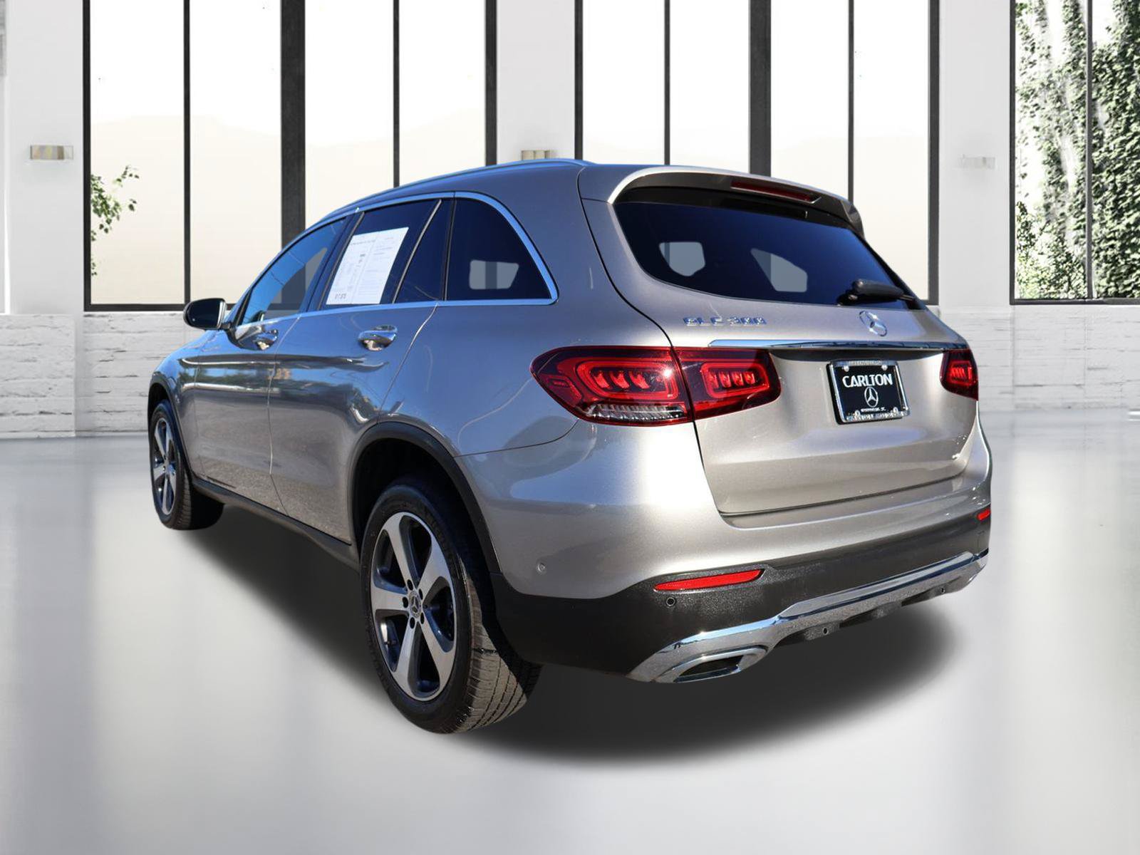 Used 2020 Mercedes-Benz GLC 300 image 3