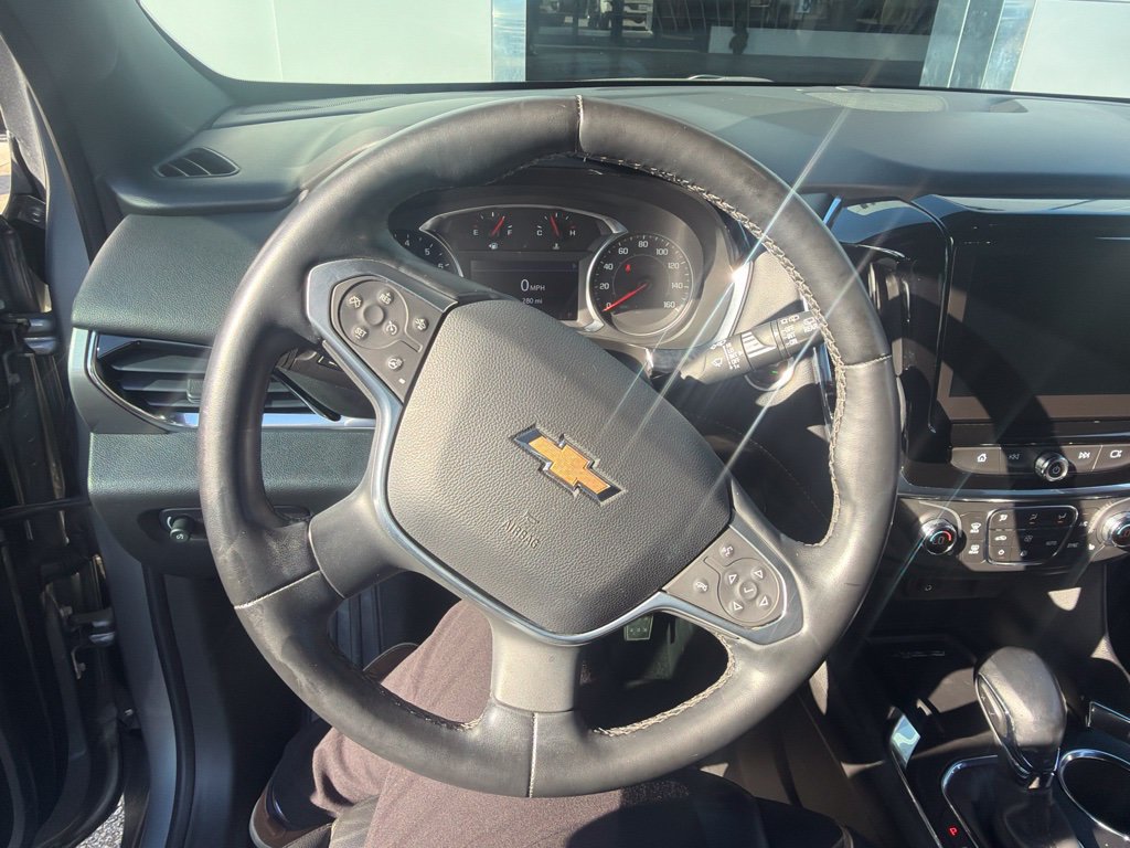 Used 2023 Chevrolet Traverse LT FWD image 7