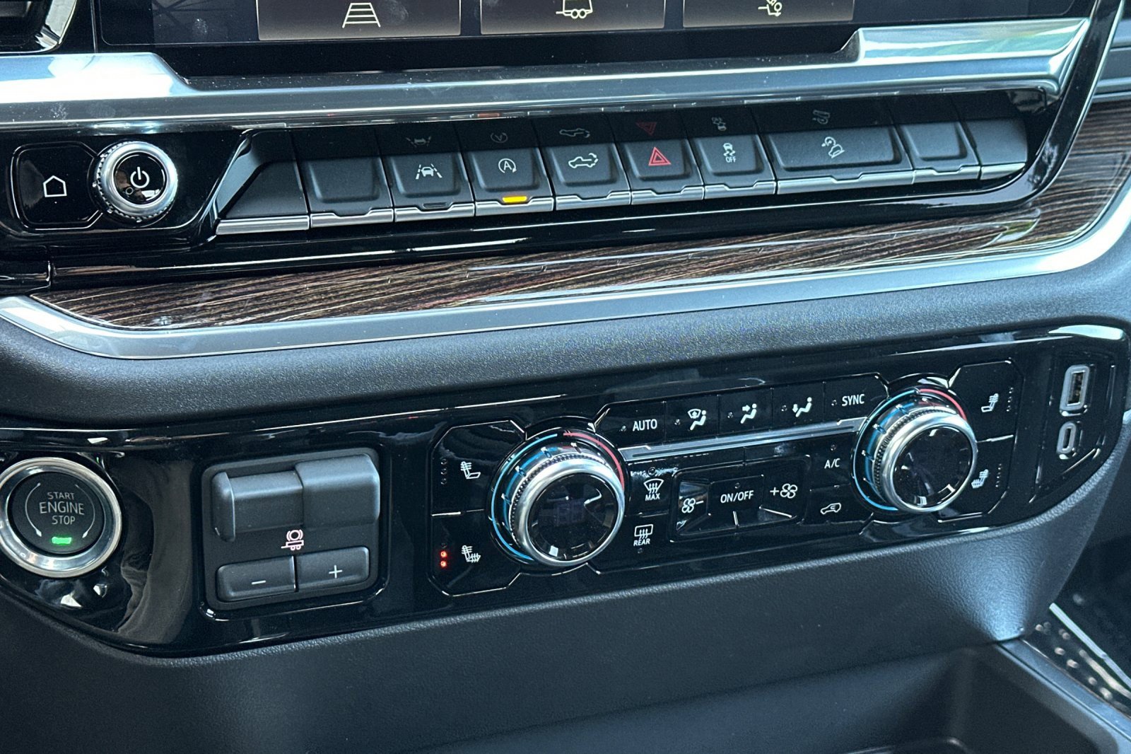 New 2026 GMC Sierra 1500 Elevation image 21