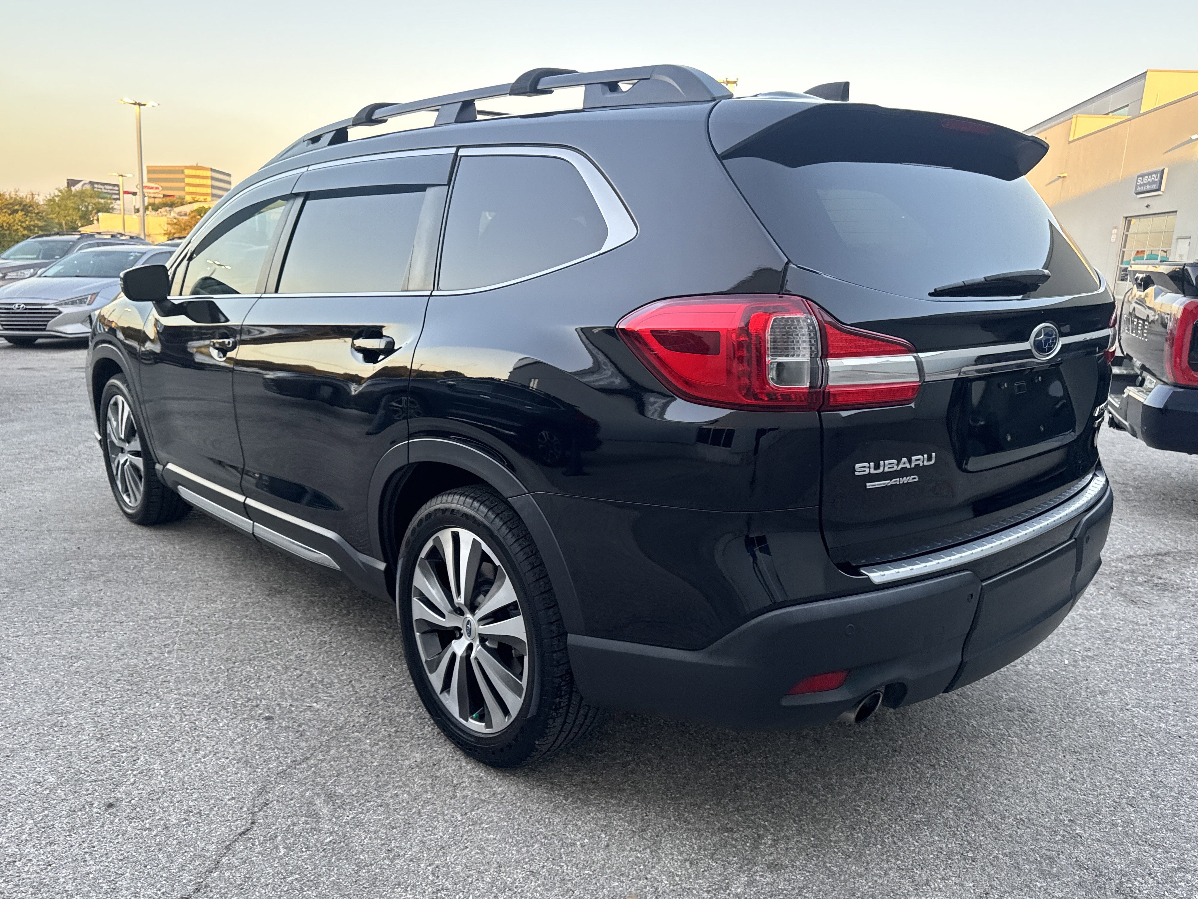 Used 2019 Subaru Ascent Limited image 5