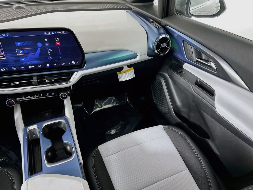 New 2026 Chevrolet Equinox EV LT FWD image 23