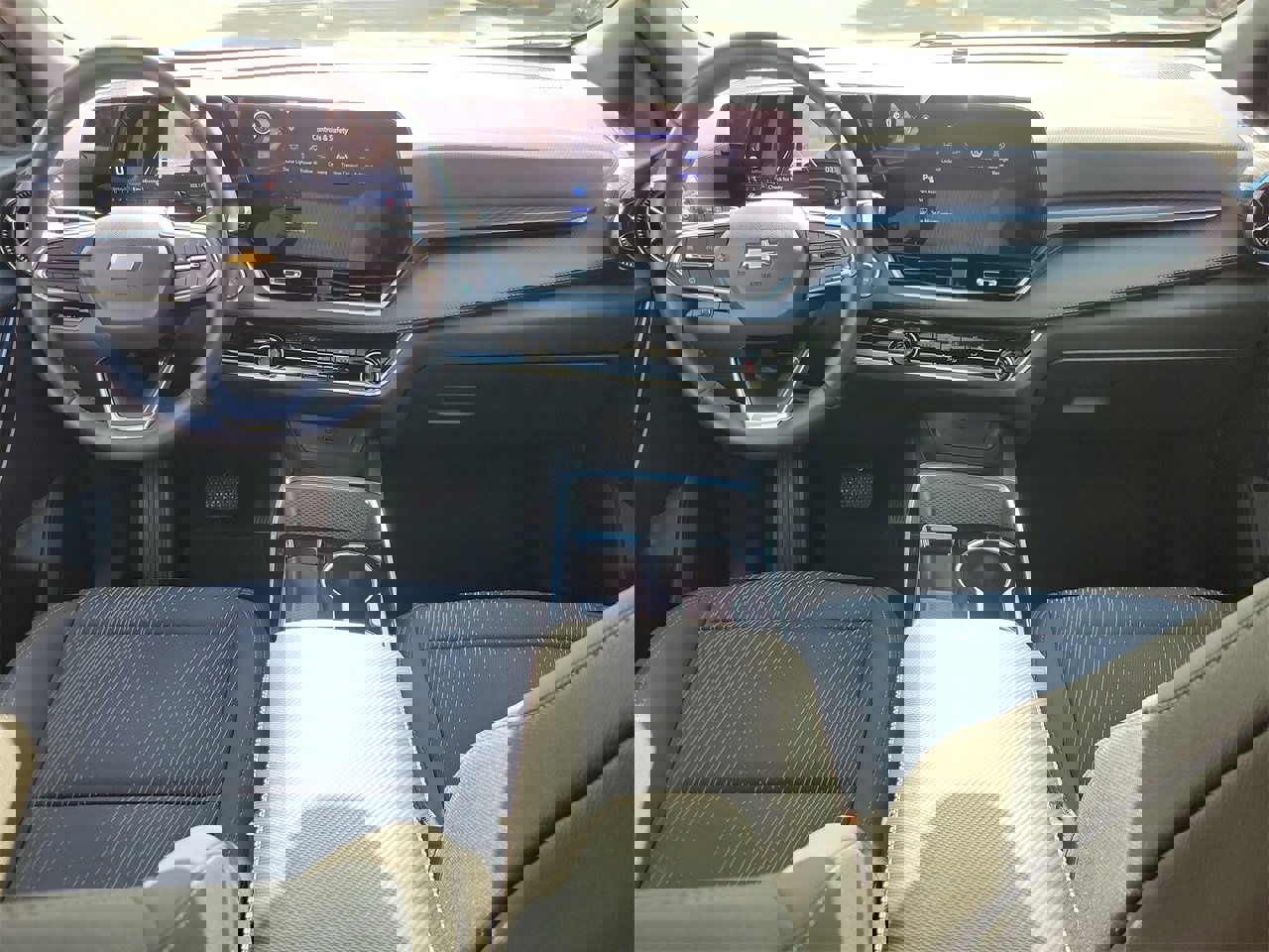 Used 2025 Chevrolet Equinox LT image 11