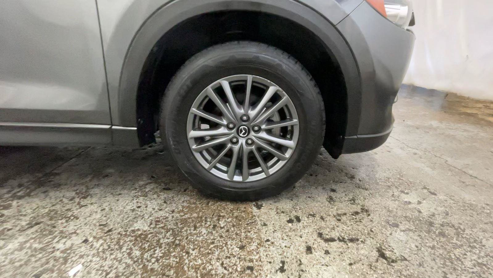 Used 2021 MAZDA CX-5 Touring FWD image 17