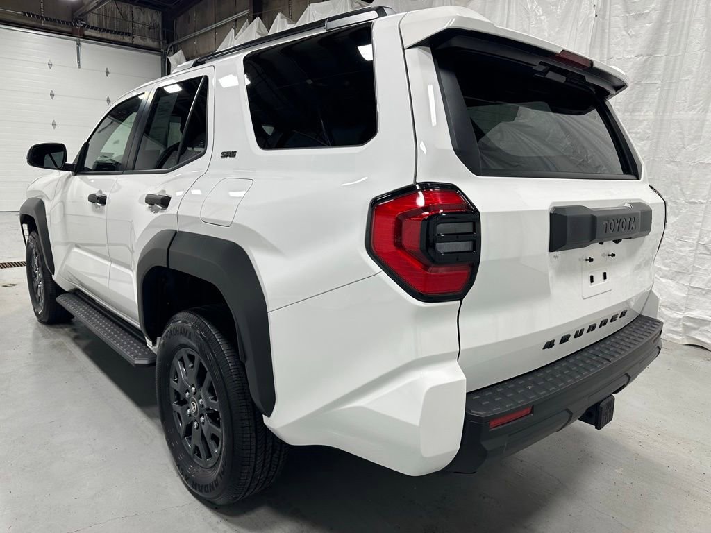 Used 2025 Toyota 4Runner SR5 AWD/4WD image 5