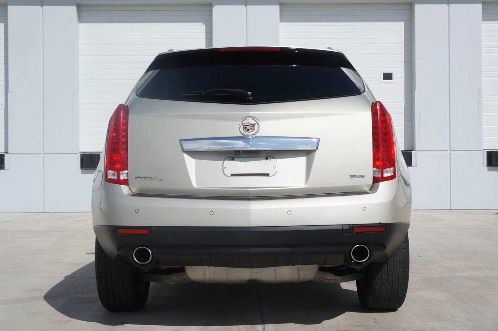 Used 2016 Cadillac SRX Luxury w/ Driver Awareness Package image 11