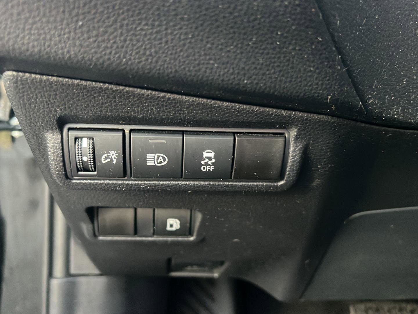Used 2025 Toyota Corolla Cross AWD Hybrid image 19
