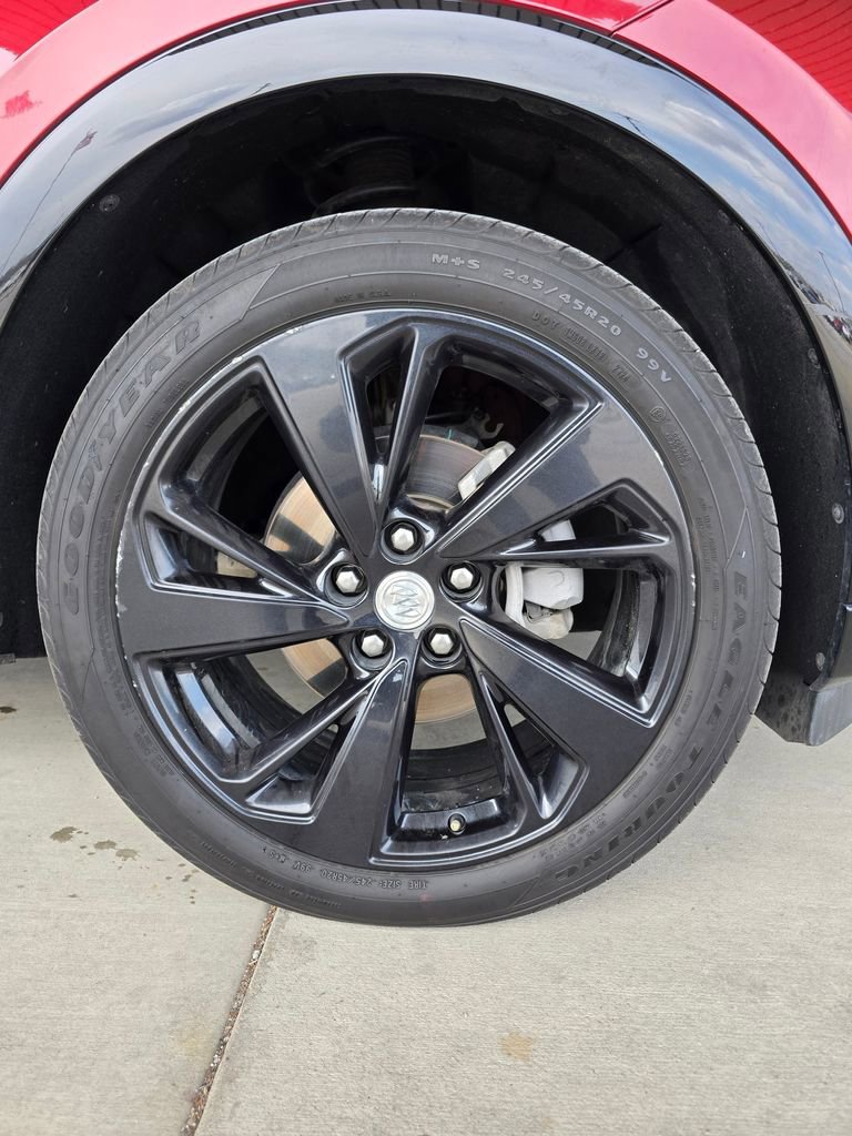 Used 2021 Buick Envision Essence w/ Sport Touring Package image 11