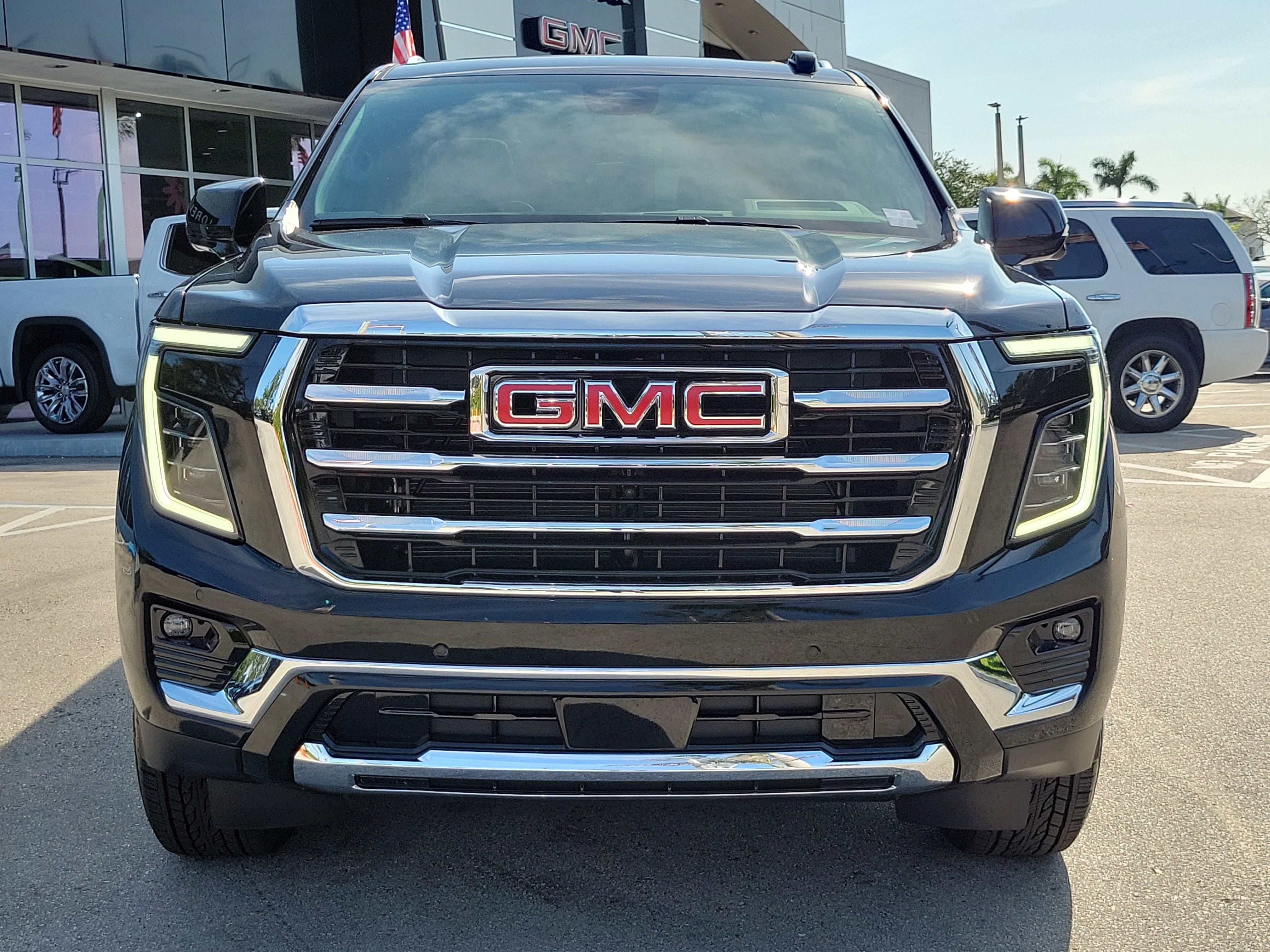 Used 2026 GMC Yukon XL Elevation w/ Elevation Premium Package RWD image 2