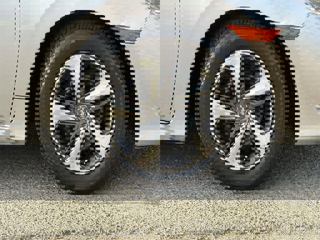 Used 2019 Honda Civic LX image 43