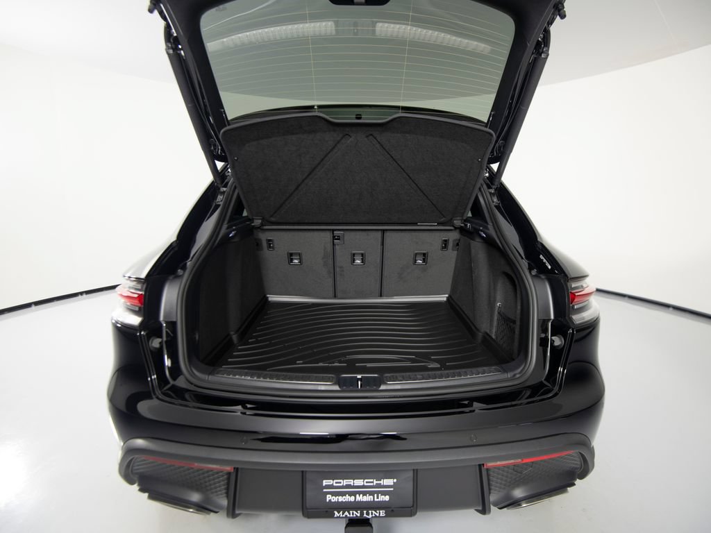 New 2026 Porsche Macan AWD/4WD image 40