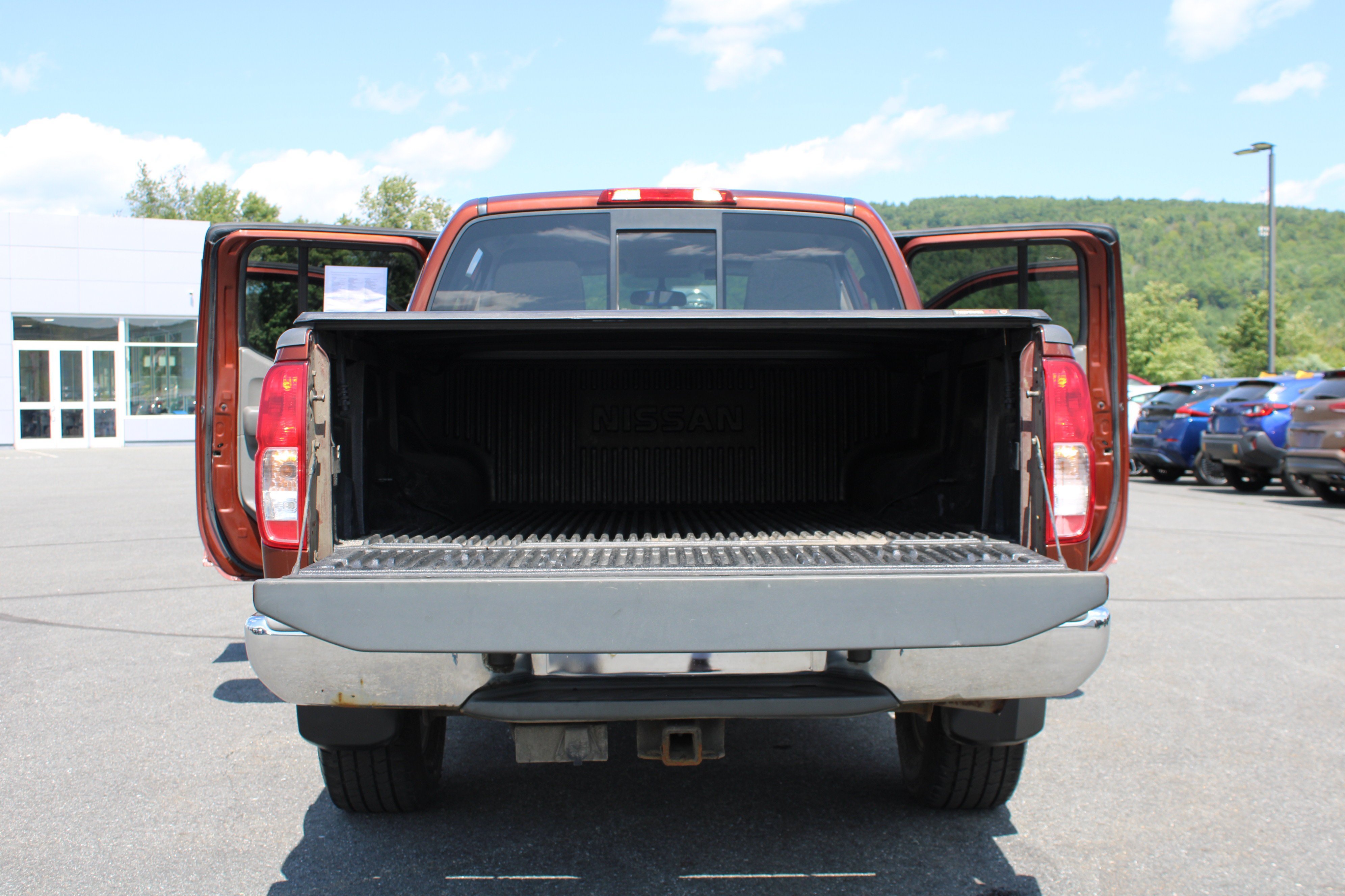 Used 2016 Nissan Frontier SV AWD/4WD image 21