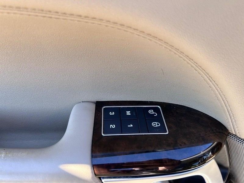 Used 2017 Land Rover Range Rover HSE image 22