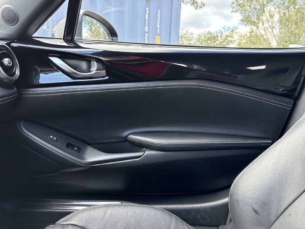 Certified 2025 MAZDA MX-5 Miata Grand Touring RWD image 18