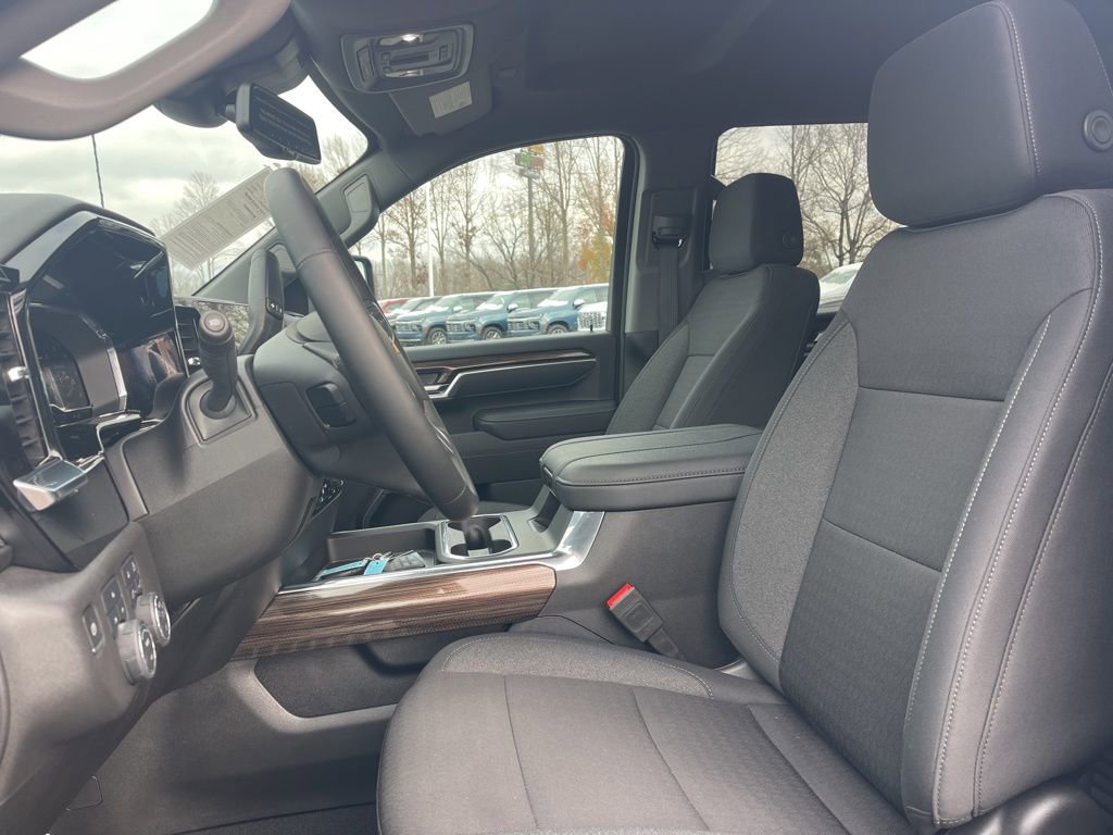 Used 2025 Chevrolet Silverado 2500 LT w/ Safety Package image 10