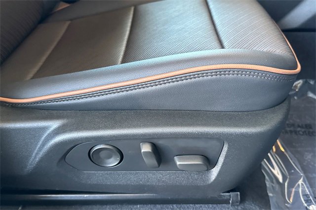 Used 2024 GMC Canyon AT4 w/ AT4 Premium Package image 23