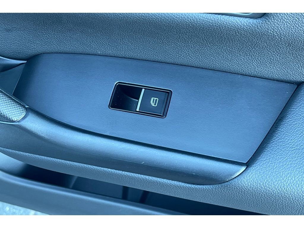 Certified 2025 MAZDA CX-50 2.5 Hybrid w/ Premium Plus Pkg image 22