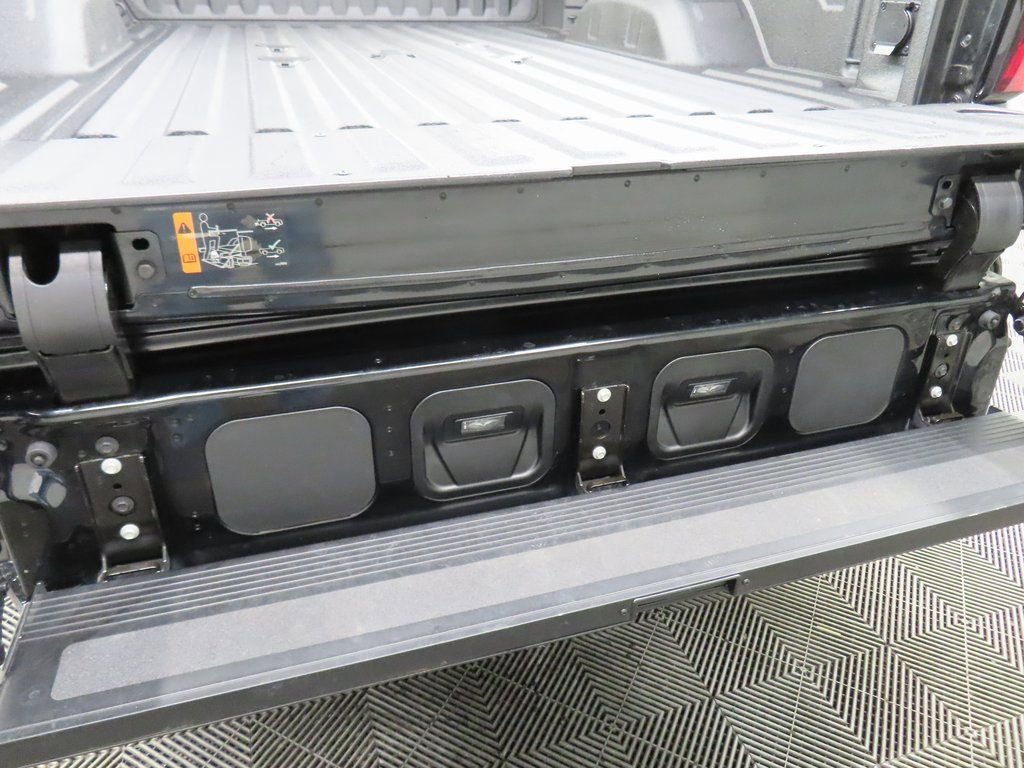 Used 2024 GMC Sierra 2500 Denali w/ Denali Reserve Package image 45