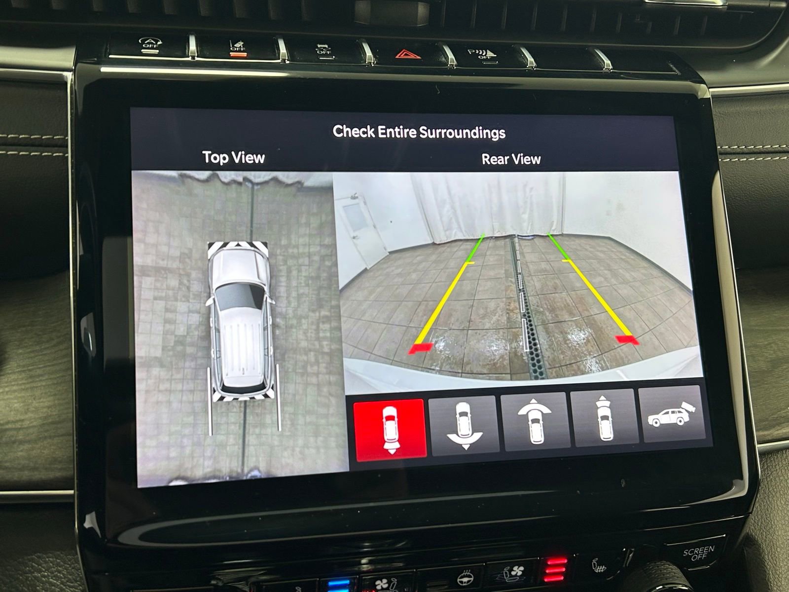 Used 2024 Jeep Grand Cherokee Overland w/ Adv Protech Group III image 20