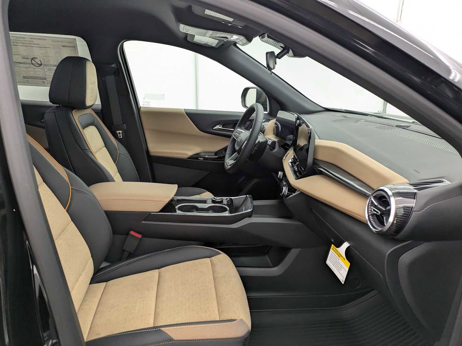 New 2026 Chevrolet Equinox ACTIV AWD/4WD image 22