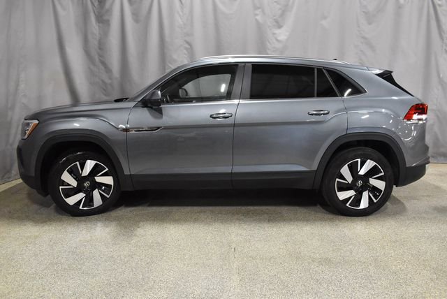 Used 2025 Volkswagen Atlas Cross Sport SE image 5