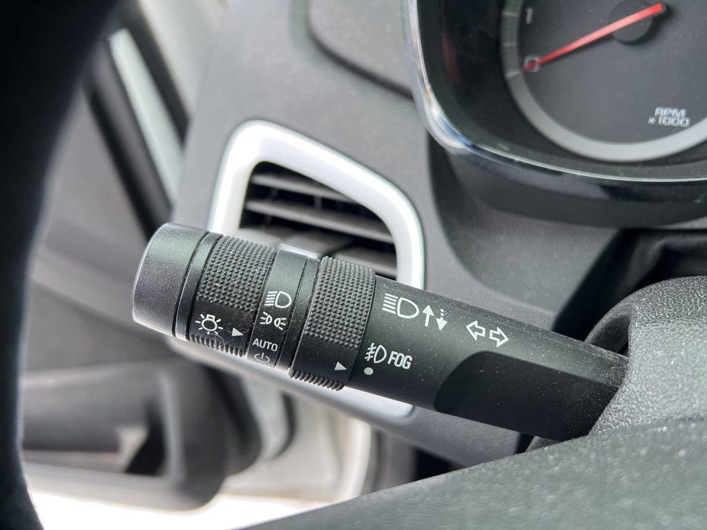 Used 2015 GMC Terrain SLE image 14