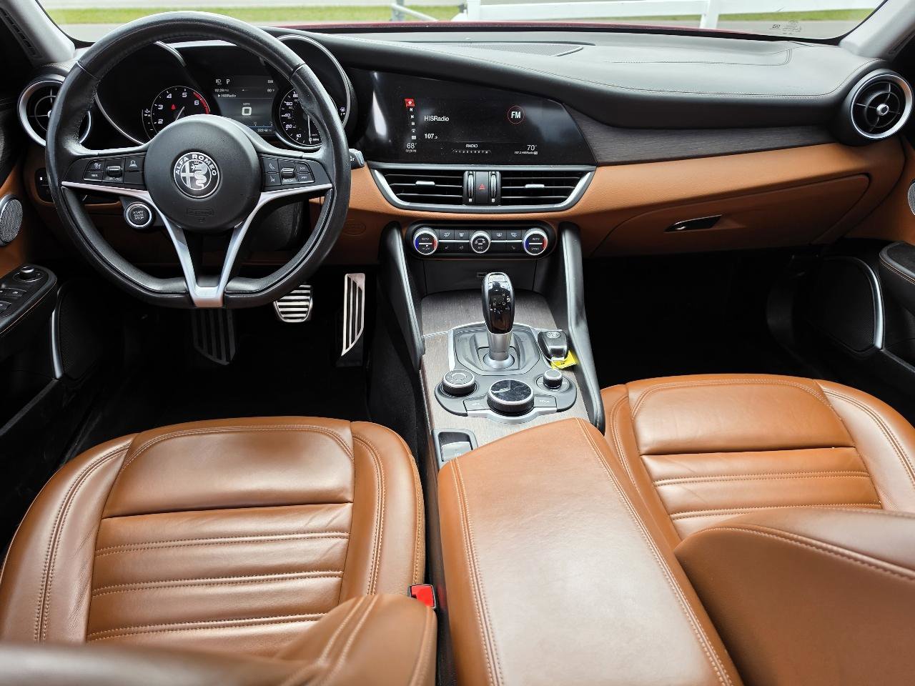 Used 2018 Alfa Romeo Giulia Ti w/ Quick Order Package 22Z Lusso RWD image 9