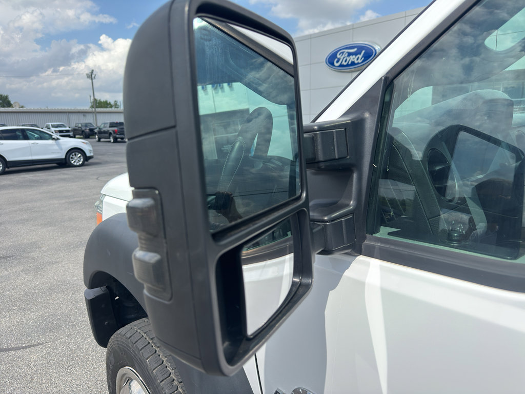 Used 2015 Ford F550 4x4 Regular Cab Super Duty image 23
