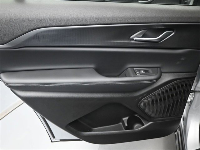 New 2025 Jeep Grand Cherokee L Altitude image 15