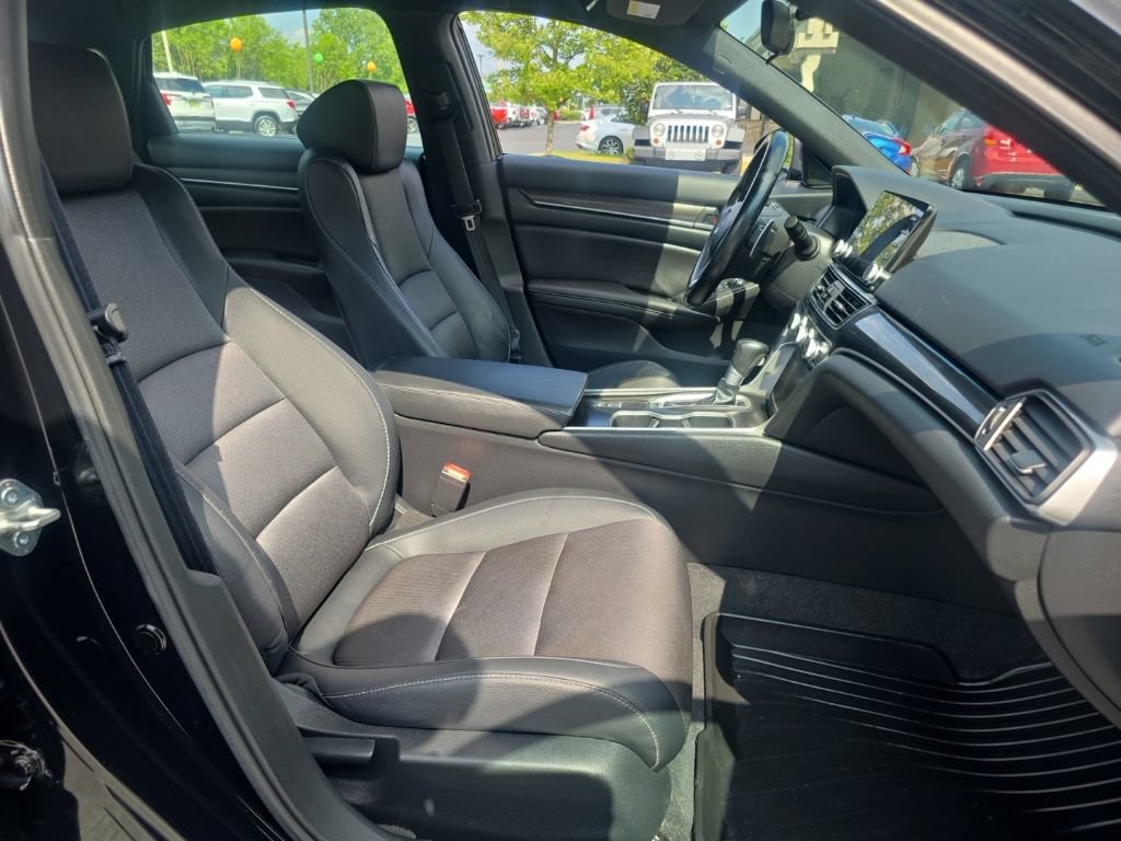 Used 2020 Honda Accord Sport image 32