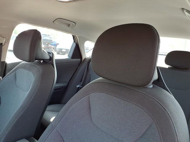 Used 2025 Kia K4 LXS image 13