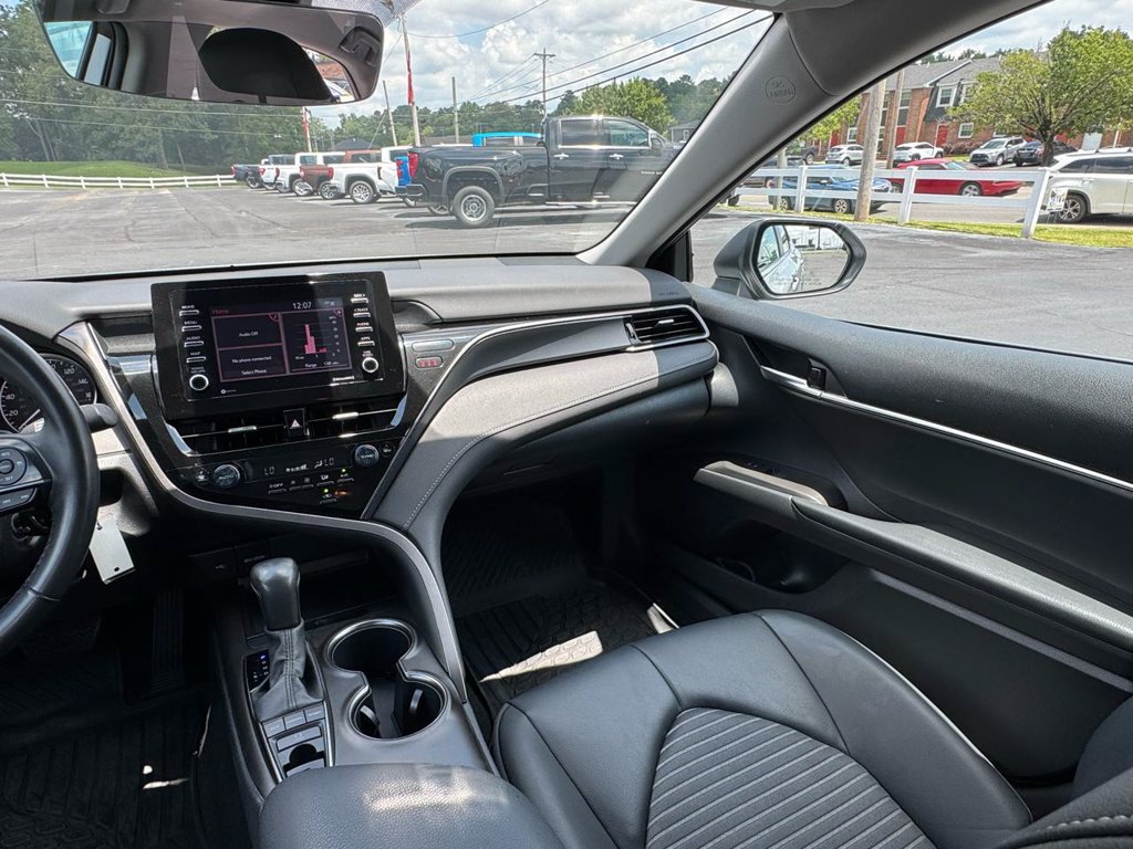 Used 2024 Toyota Camry SE AWD/4WD image 18