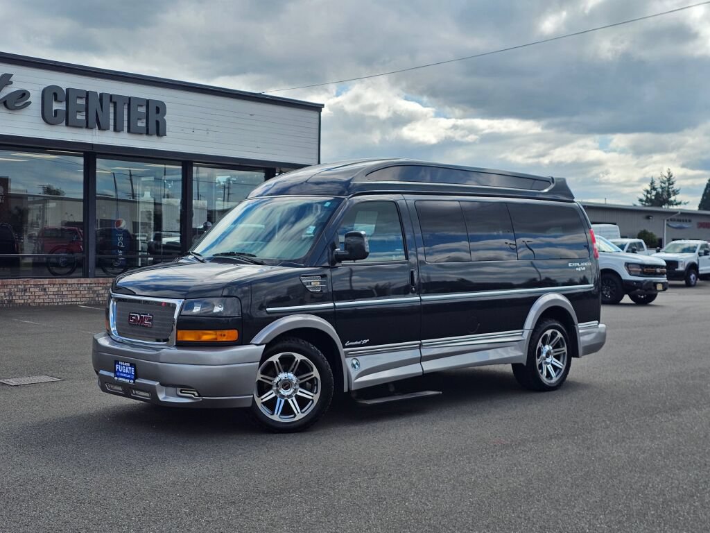 Used 2017 GMC Savana 2500 RWD image 9