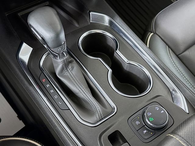 Used 2023 Chevrolet Traverse Premier image 17