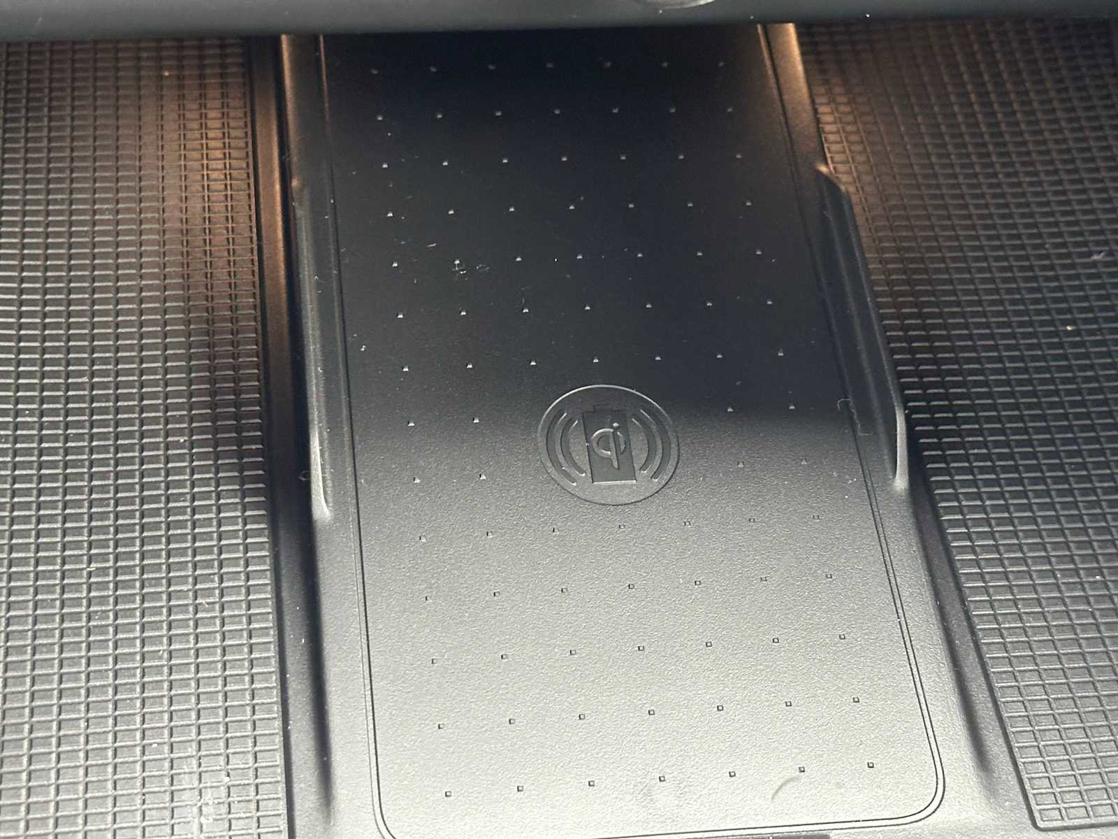 New 2026 Volvo XC40 B5 Plus w/ Climate Package image 31