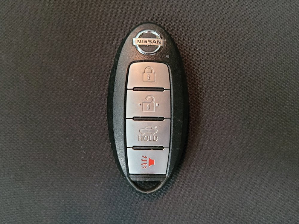 Used 2021 Nissan Versa SV FWD image 32