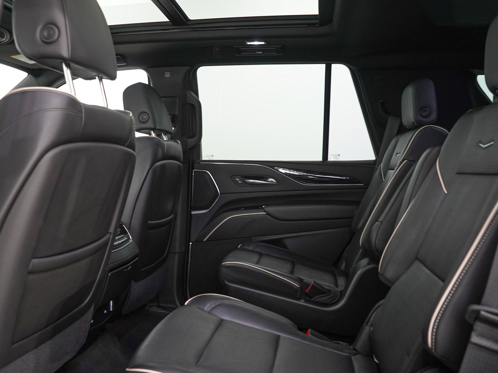 Used 2021 Cadillac Escalade Sport AWD/4WD image 22