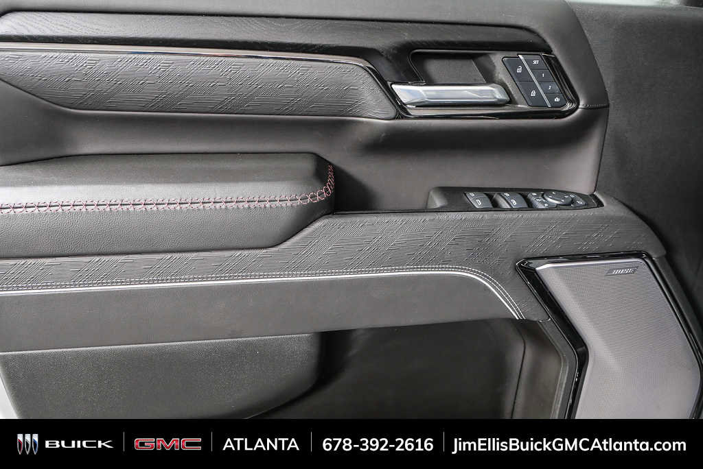 Used 2024 GMC Sierra 2500 AT4X image 4