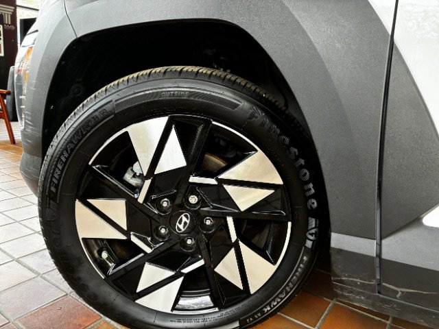 Used 2024 Hyundai Kona SEL image 17