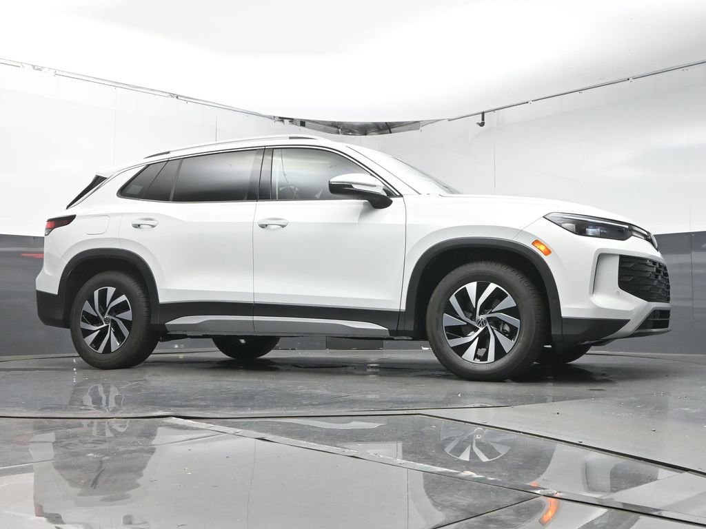 New 2026 Volkswagen Tiguan S FWD image 33