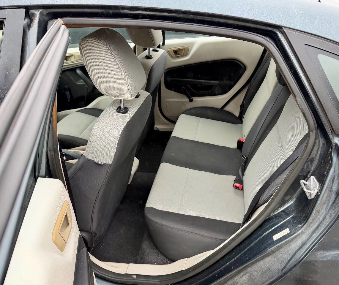 Used 2011 Ford Fiesta S image 14