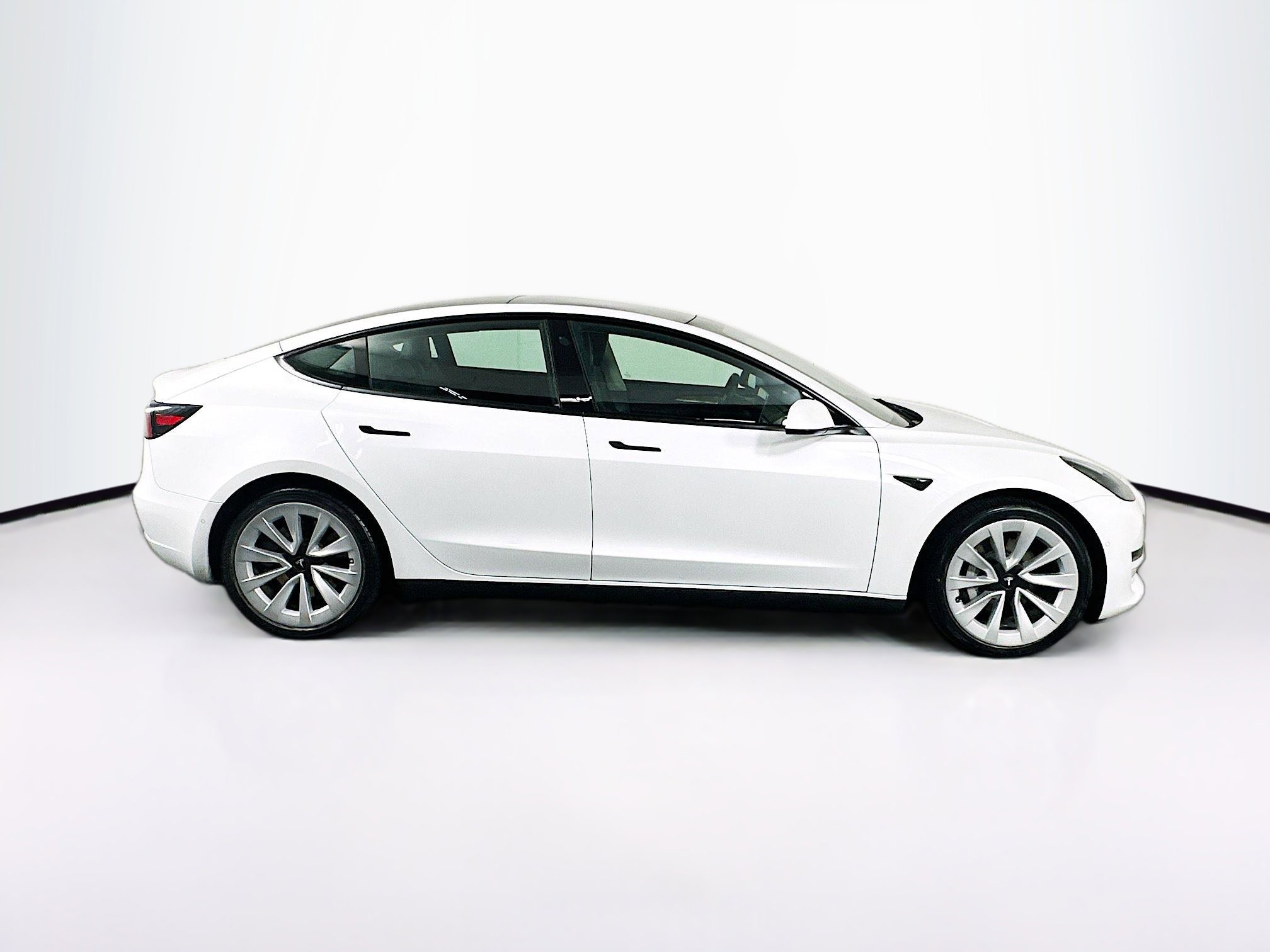 Used 2022 Tesla Model 3 image 10