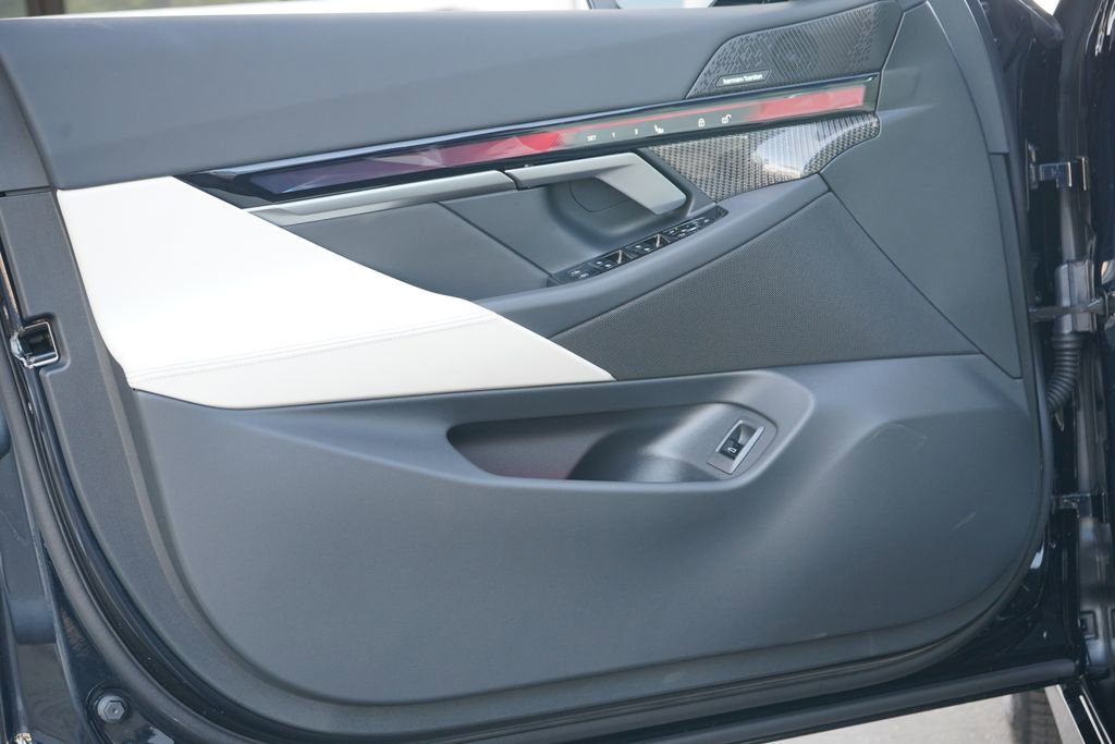 New 2026 BMW 540i xDrive w/ Executive Package image 9