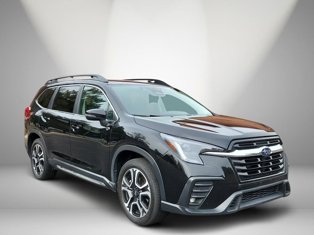 Used 2023 Subaru Ascent Limited image 1