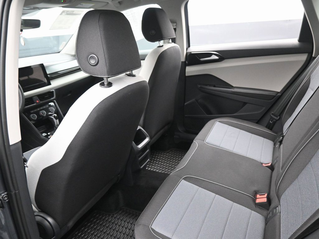 Used 2025 Volkswagen Taos S image 32