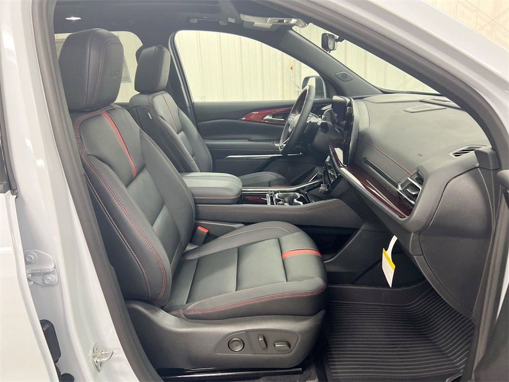 New 2026 Chevrolet Traverse RS w/ LPO, Floor Liner Package image 23