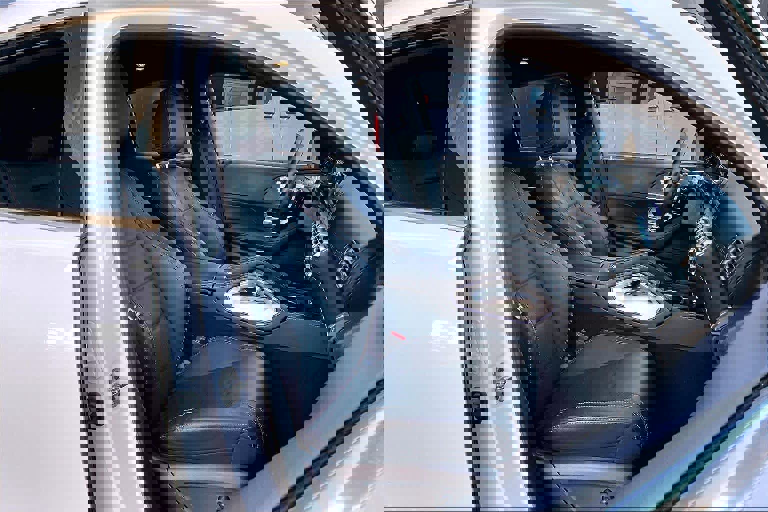 Used 2025 Mercedes-Benz GLE 450 4MATIC Coupe image 8