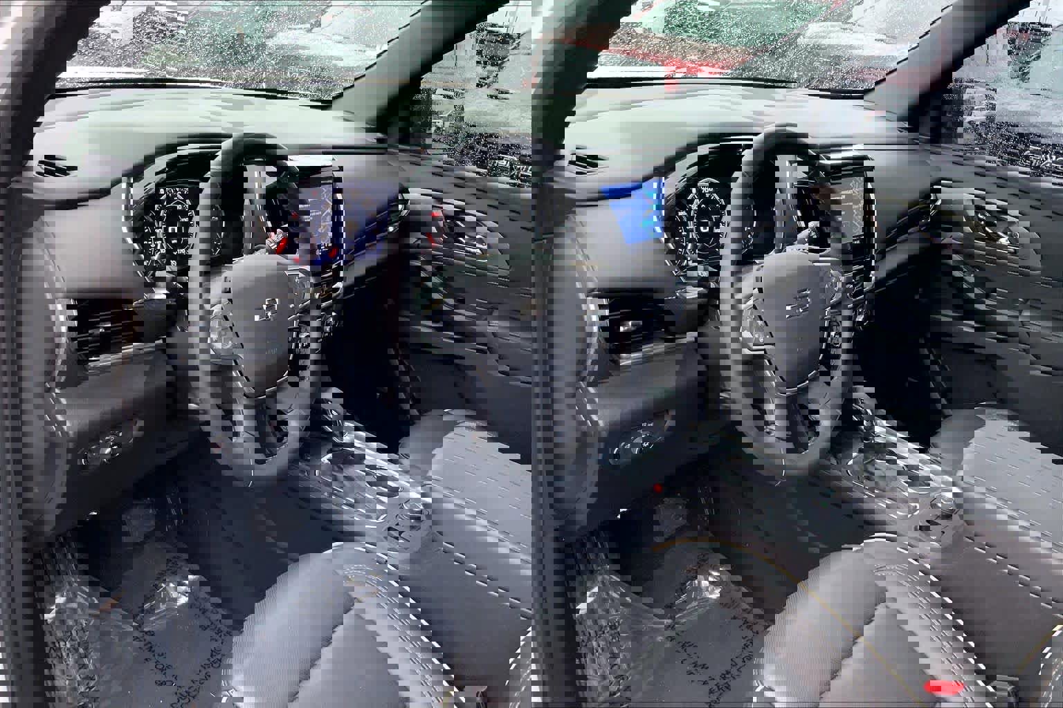 Used 2023 Chevrolet Traverse Premier w/ Redline Edition image 17