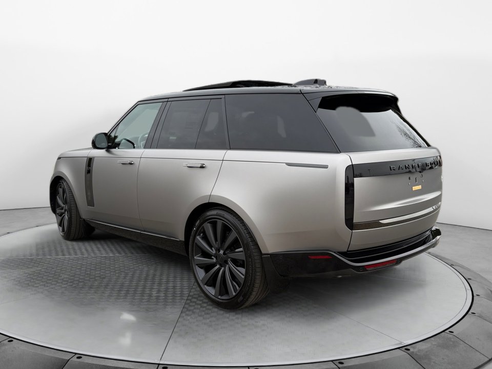 New 2026 Land Rover Range Rover SV AWD/4WD image 5