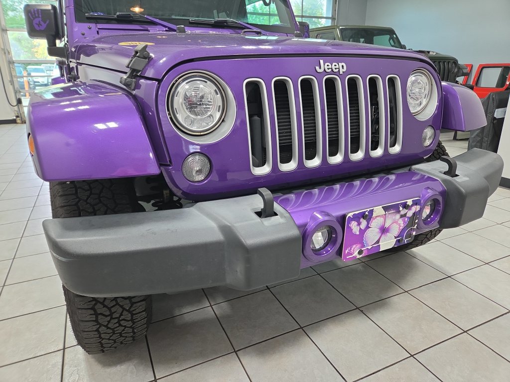 Used 2017 Jeep Wrangler Unlimited Sahara AWD/4WD image 24